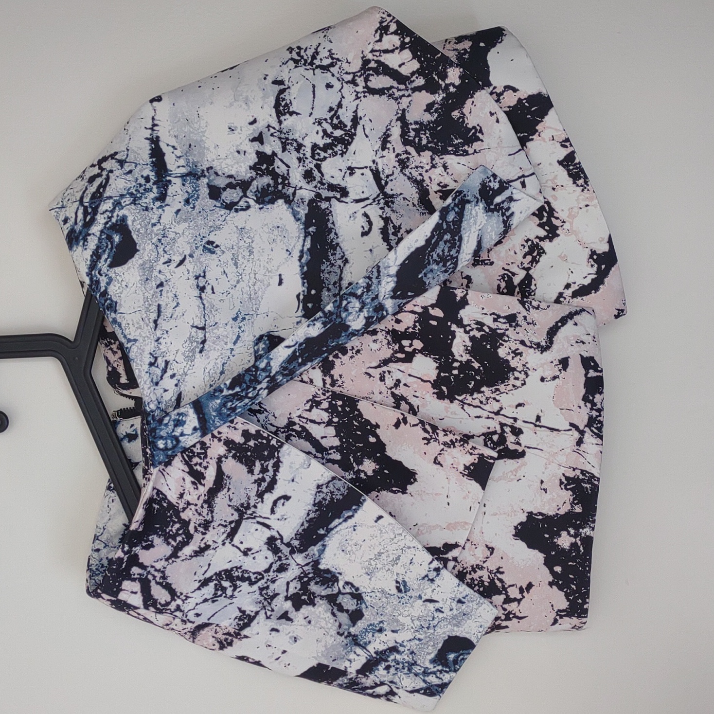 Kendall & Kylie Classy Marble Skirt